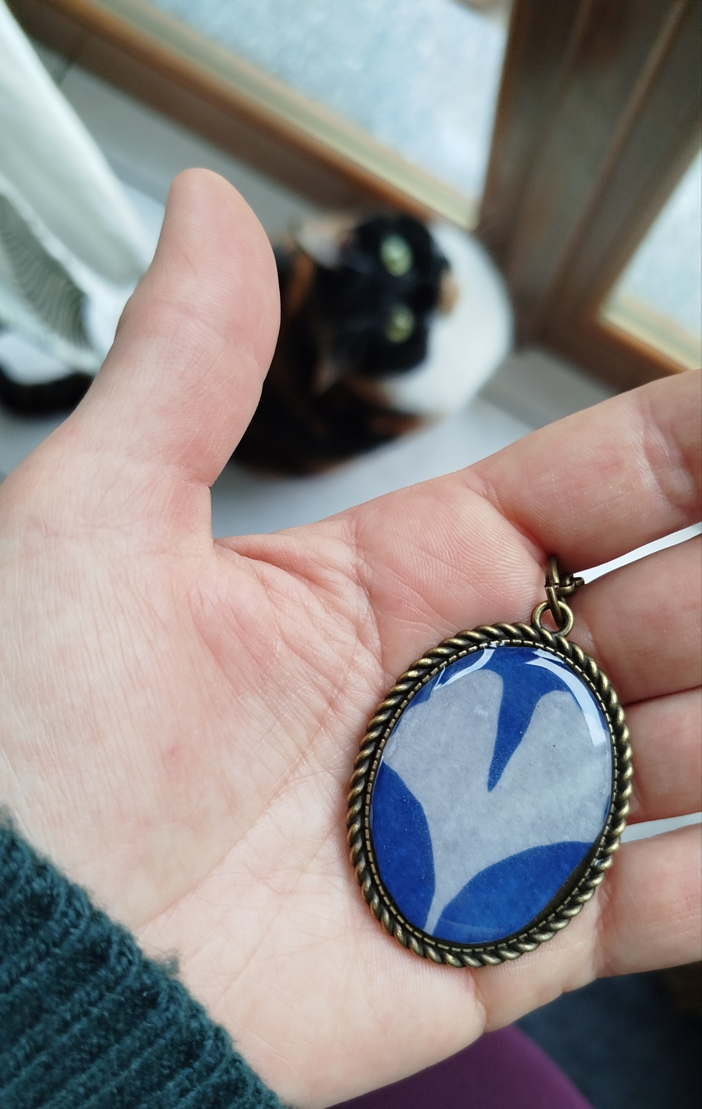 Ciondolo con cianotipia di ginkgo