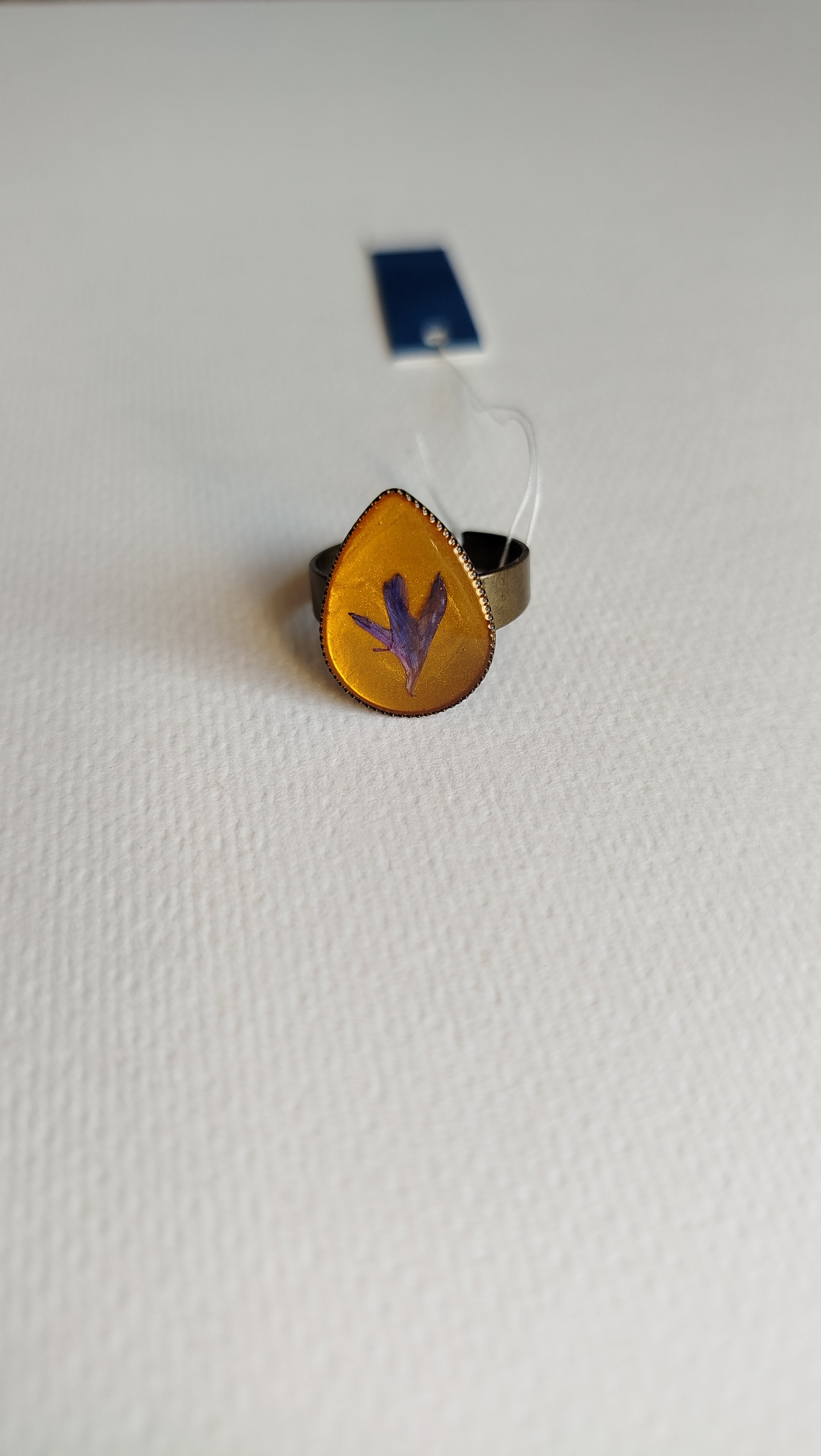 Anello regolabile a goccia con fiordaliso