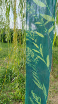 Sciarpetta in seta con cianotipia di solidago
