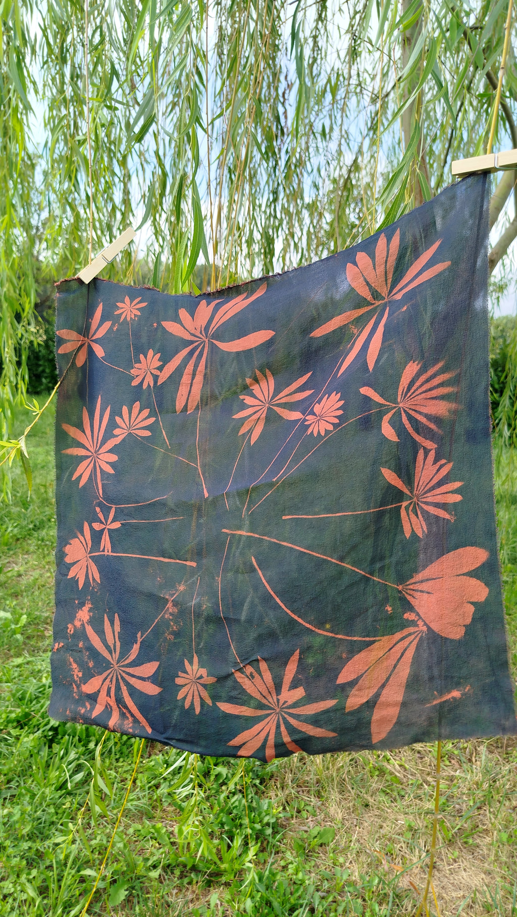 Foulard con cianotipia di lupino
