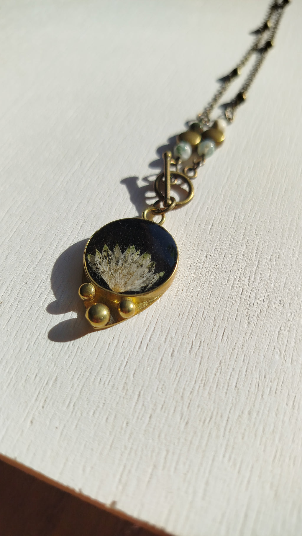 Collana con astranzia maggiore e pietre di agata muschiata dendritica