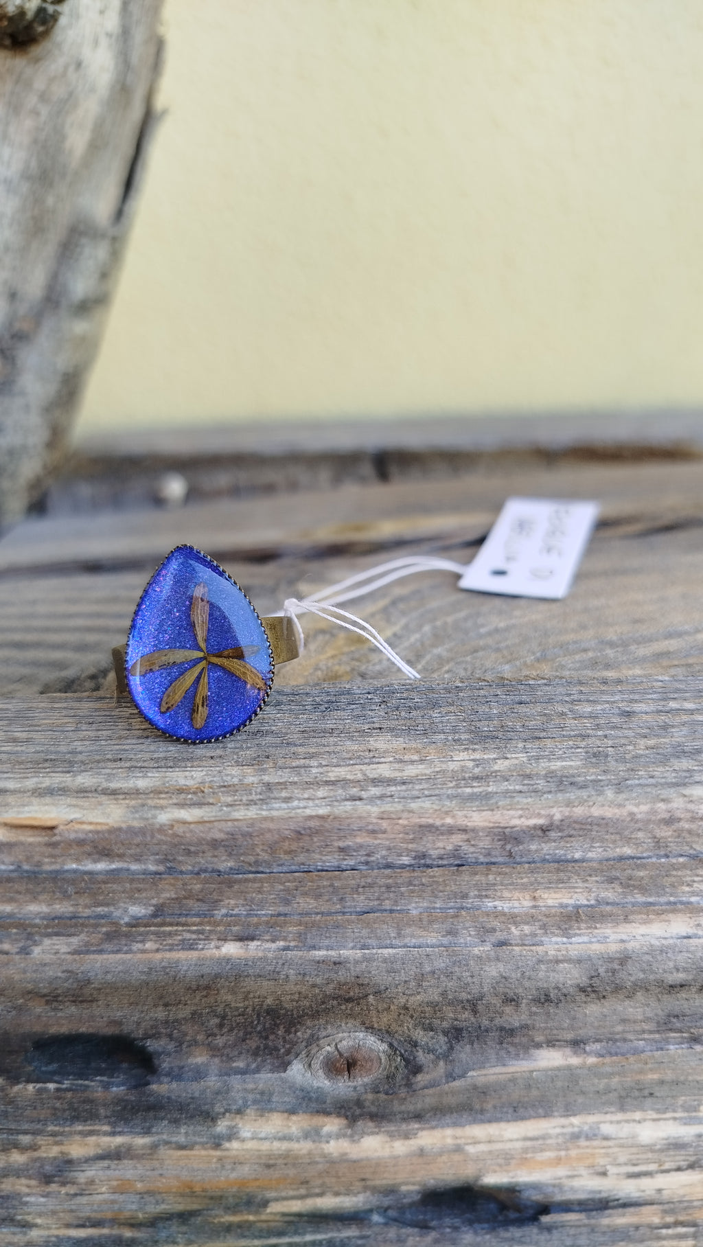 Anello regolabile con foglia di abelia