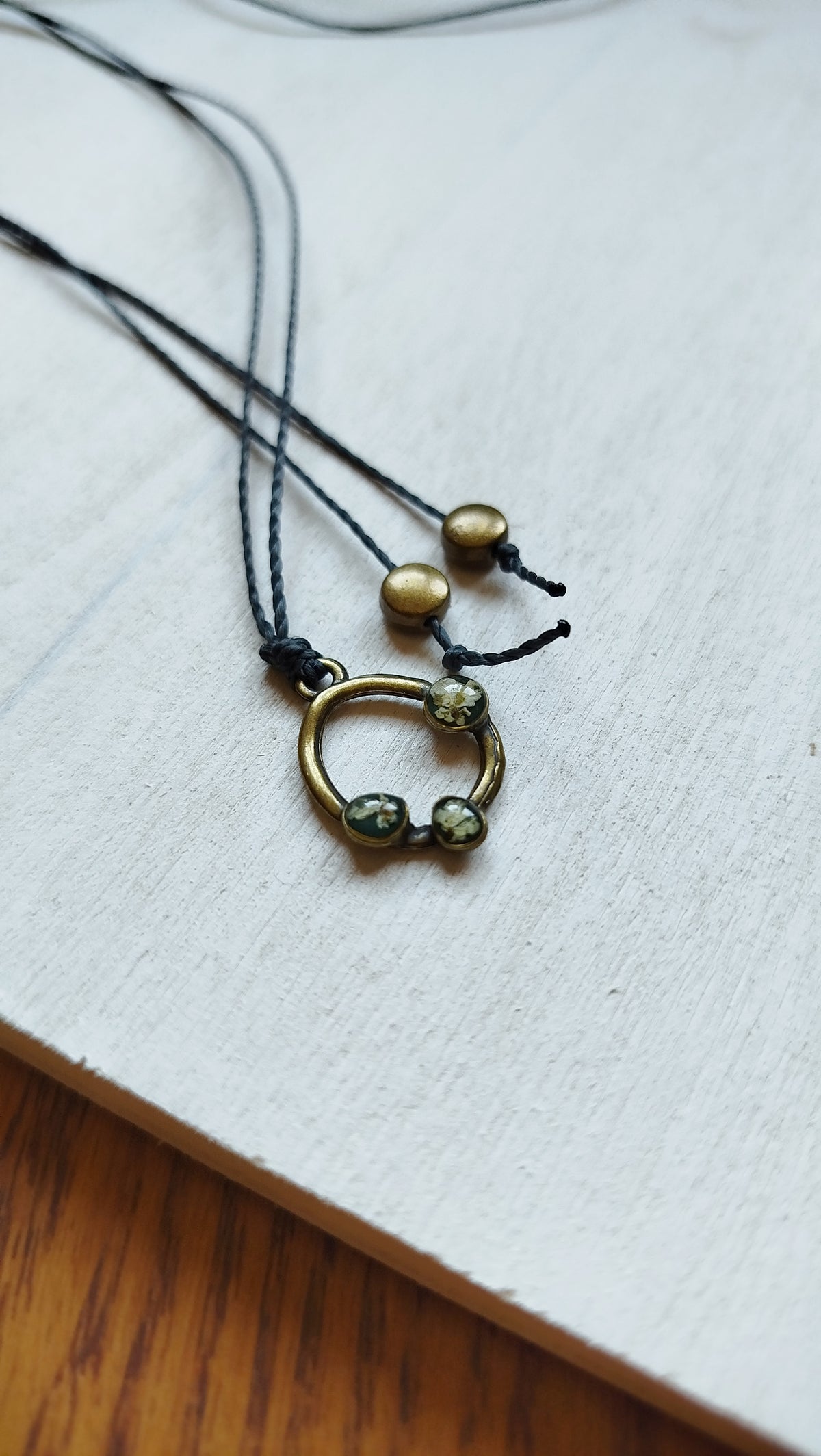Collana con carota selvatica