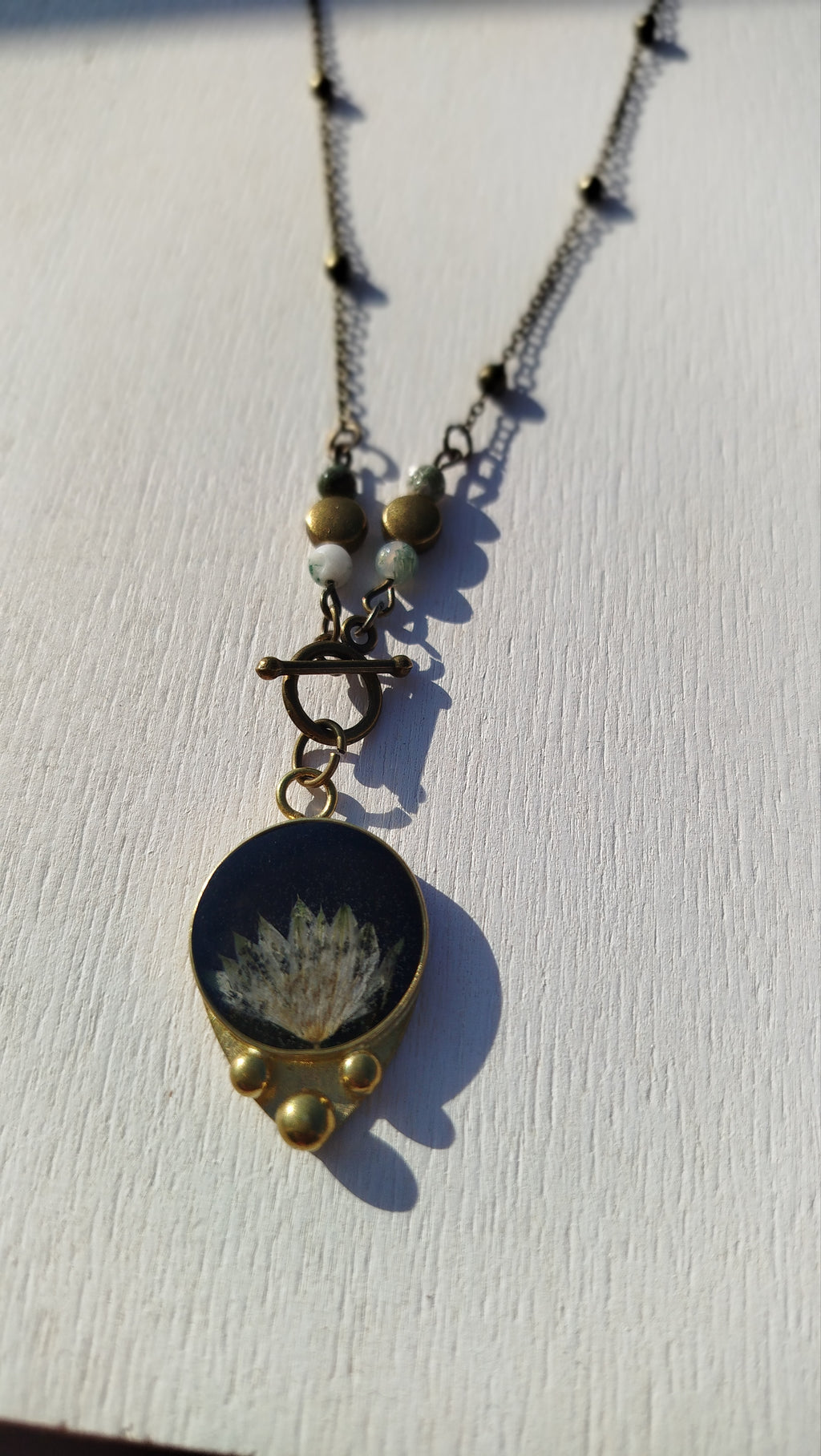Collana con astranzia maggiore e pietre di agata muschiata dendritica