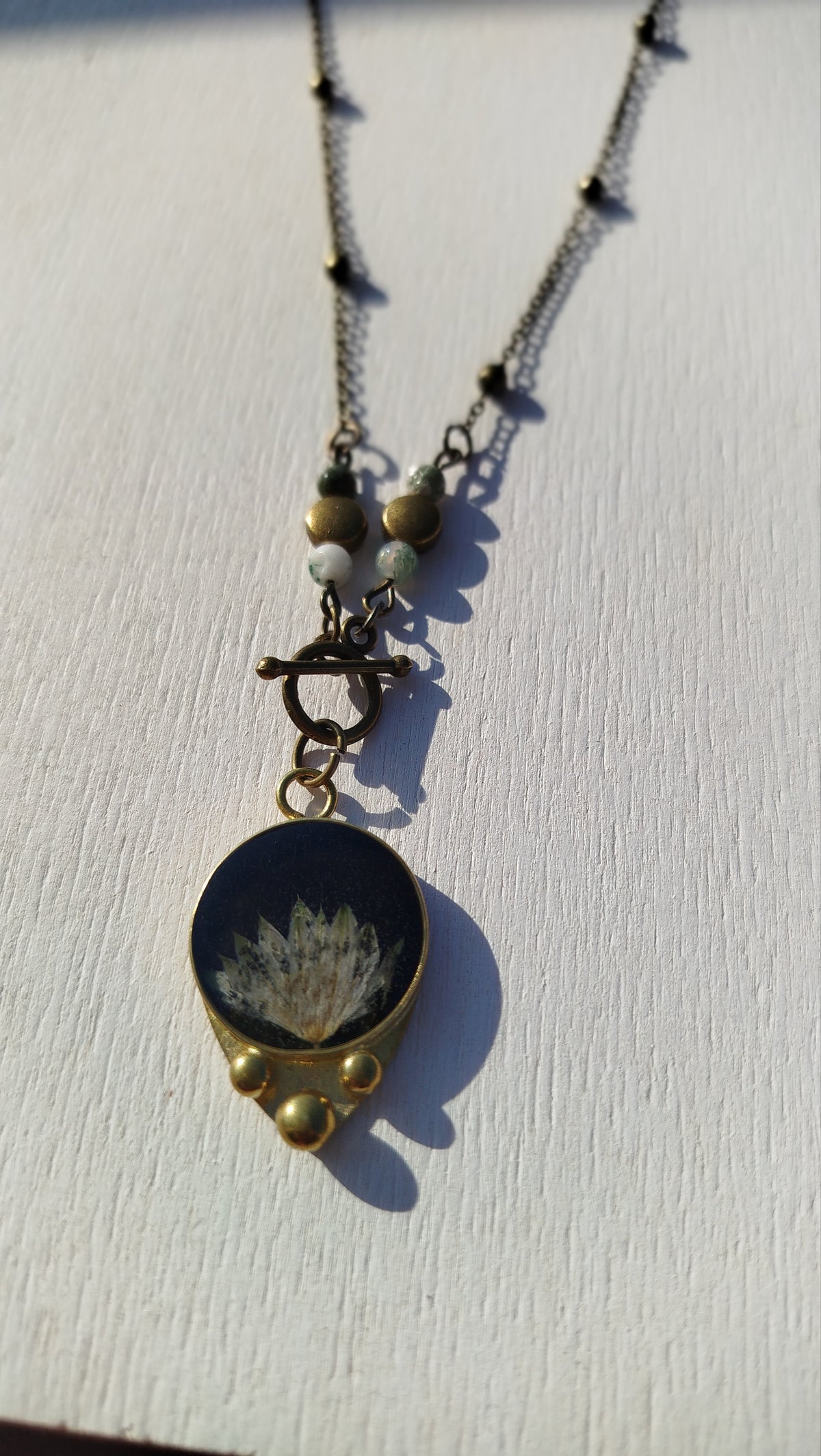 Collana con astranzia maggiore e pietre di agata muschiata dendritica